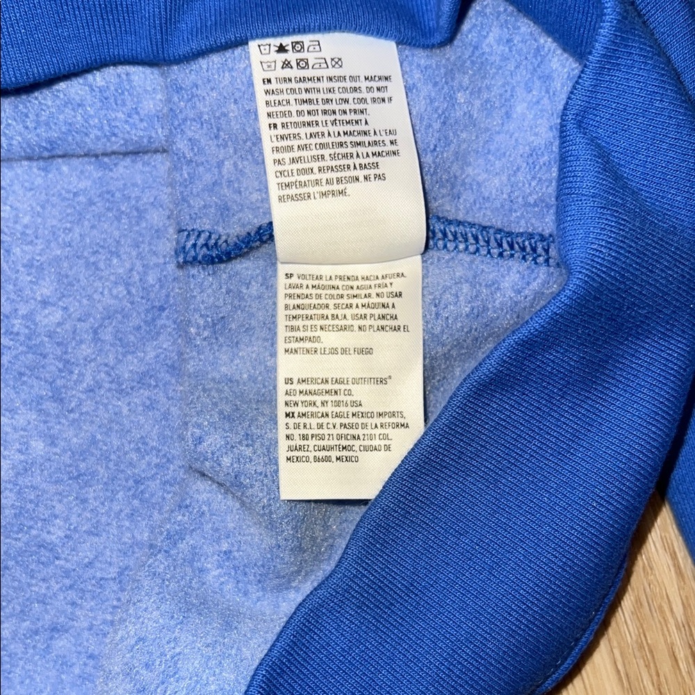 American Eagle Outfitters Vibrant Blue Crewneck Sweater - Picture 6 of 8